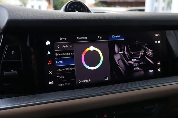 Car image 26