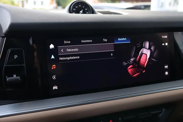 Car image 27