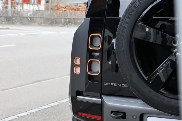 Car image 7