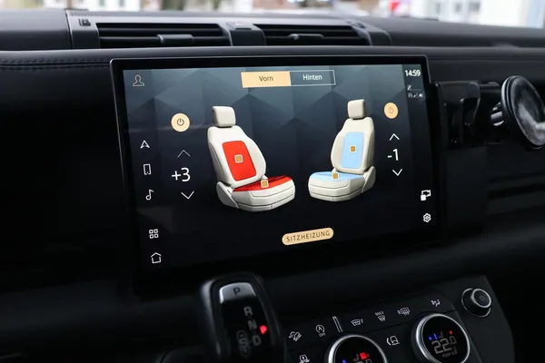 Car image 25