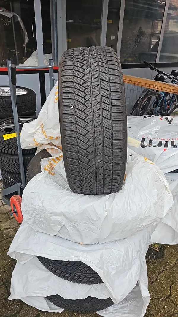 Car image 36