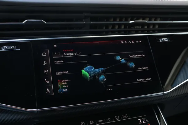 Car image 27
