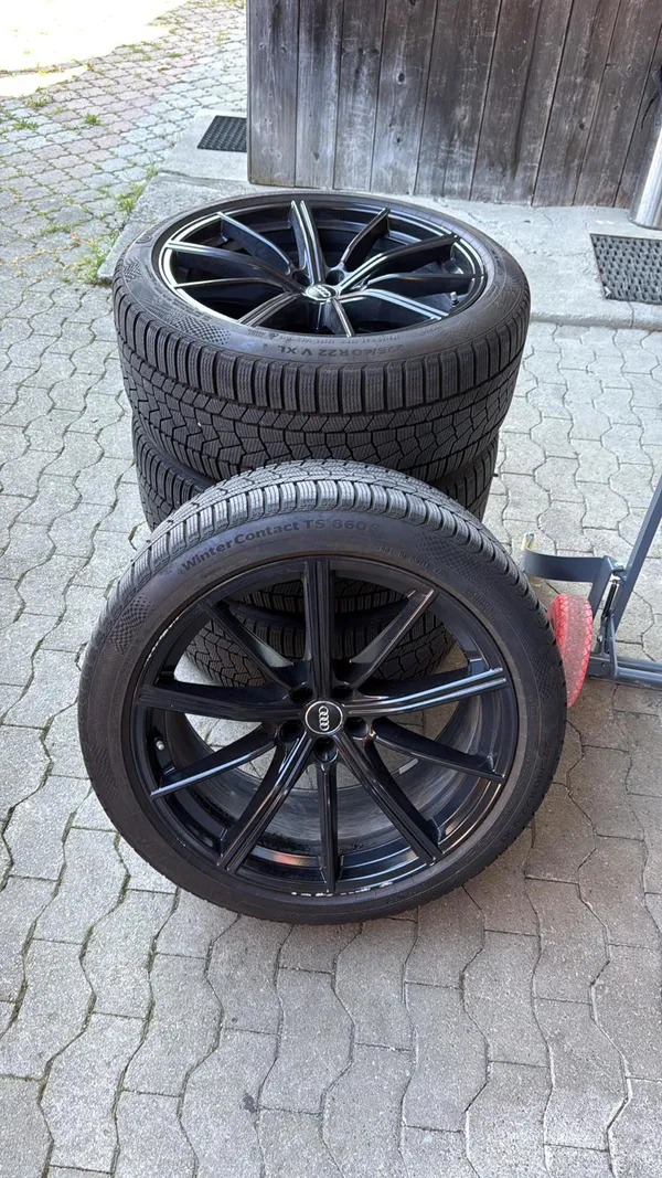 Car image 32