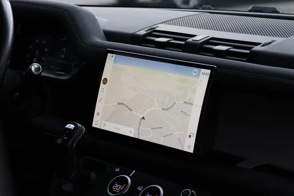 Car image 15