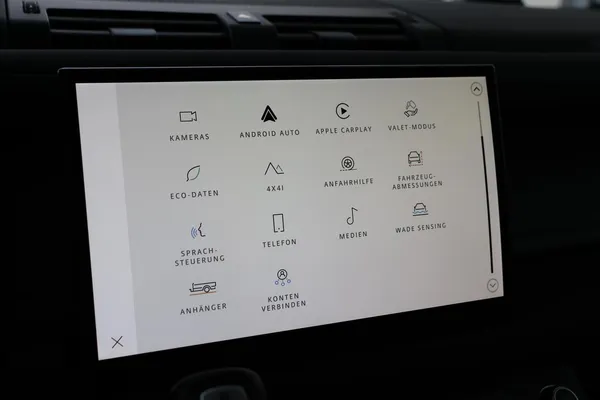 Car image 17