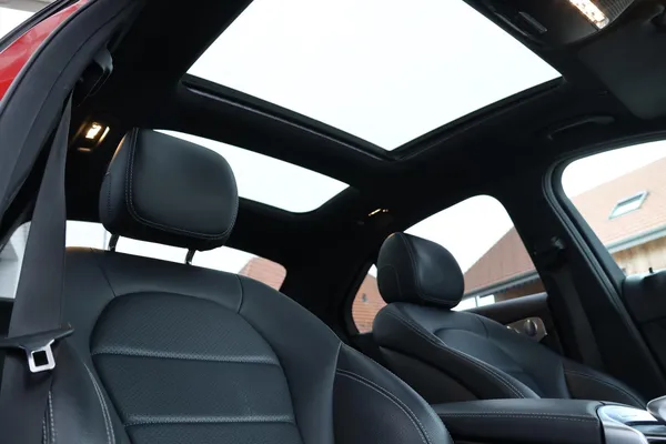 Car image 23