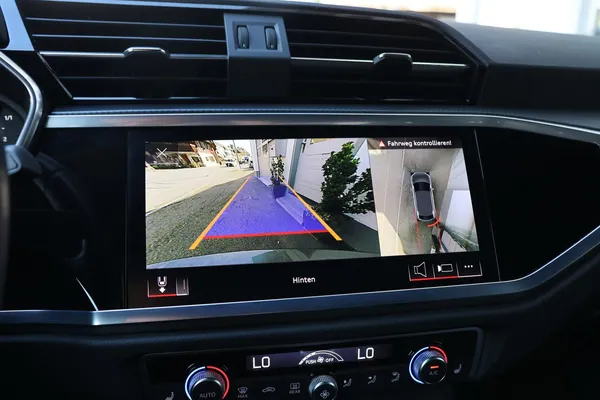 Car image 23