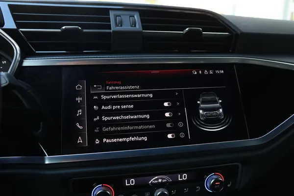 Car image 26