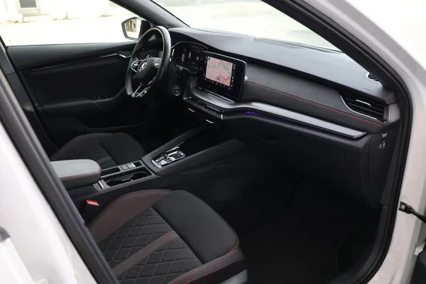 Car image 22