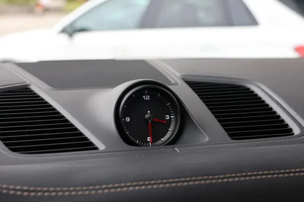 Car image 33
