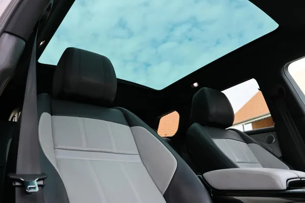 Car image 23