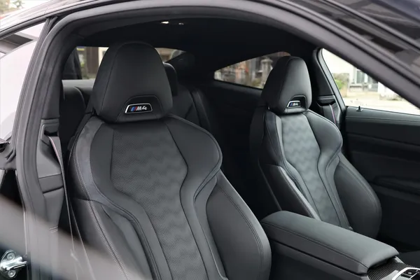 Car image 20