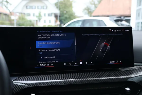 Car image 27