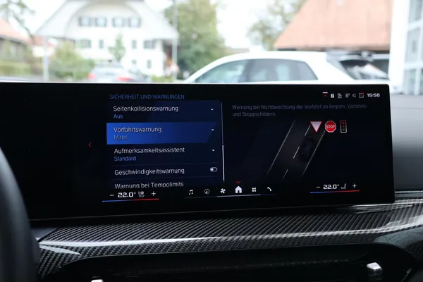Car image 28