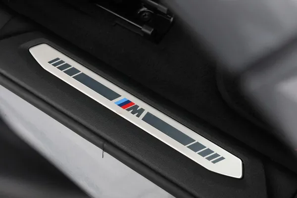 Car image 22