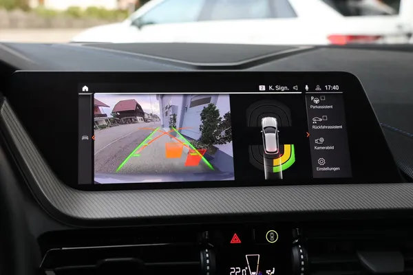 Car image 23