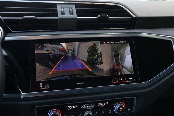 Car image 24