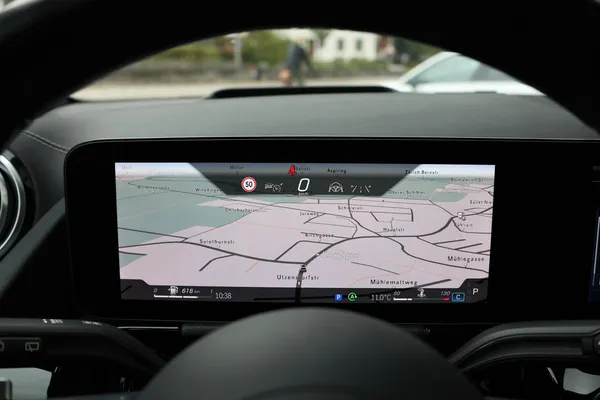 Car image 30