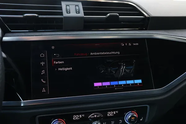 Car image 27