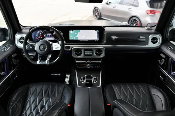 Car image 20