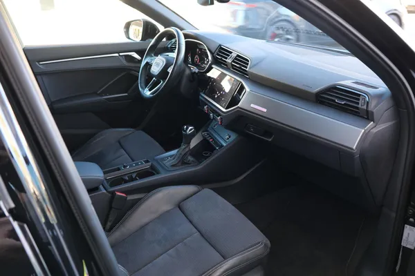Car image 21