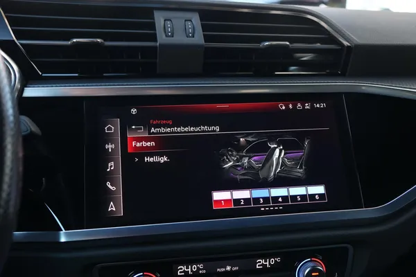 Car image 25