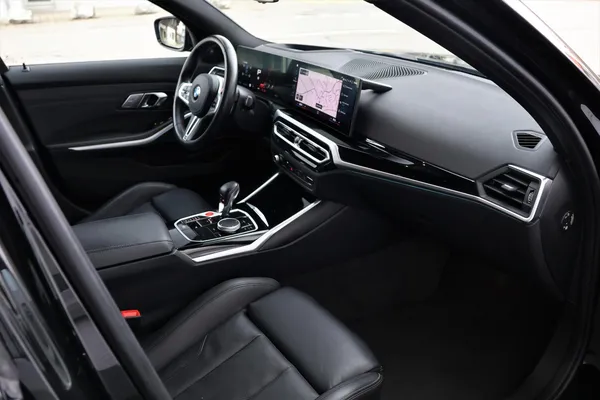 Car image 22