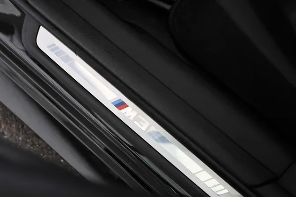 Car image 24