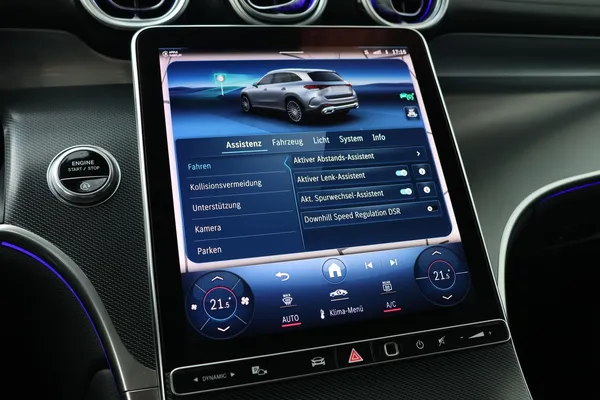 Car image 26
