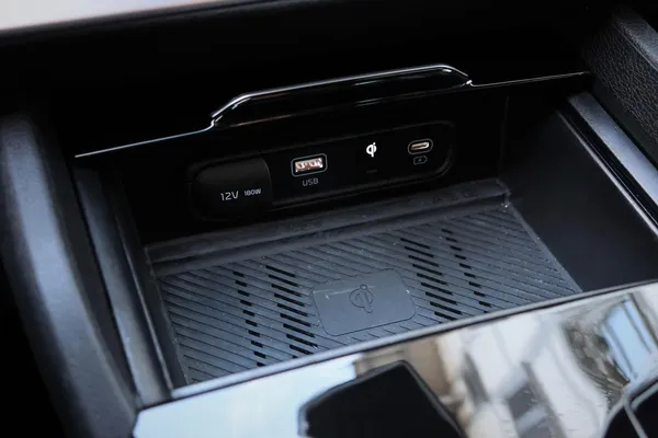 Car image 31
