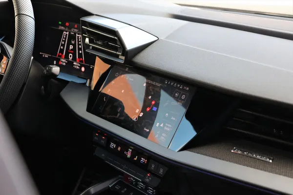 Car image 23