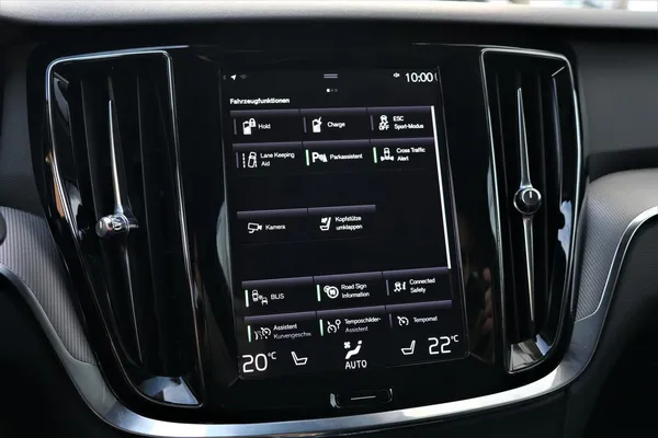 Car image 25