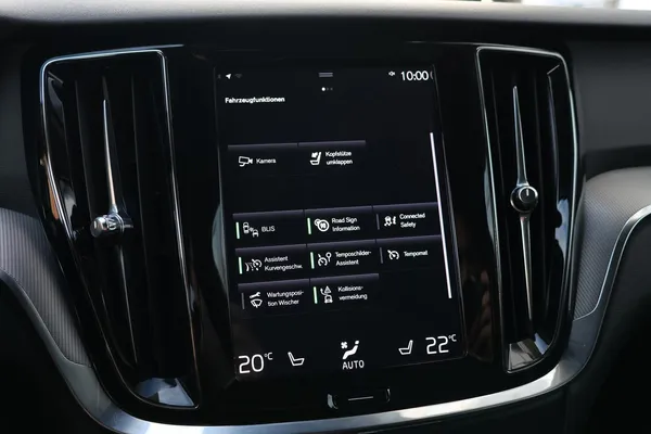 Car image 26