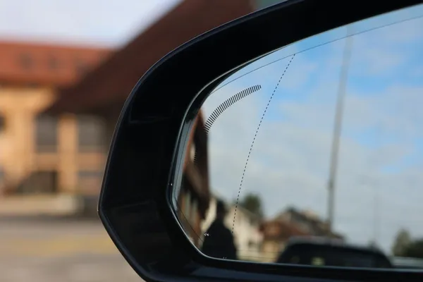 Car image 27