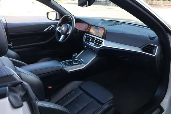 Car image 21