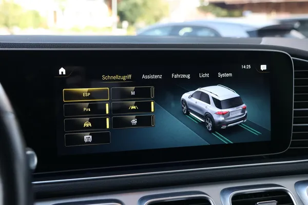 Car image 24