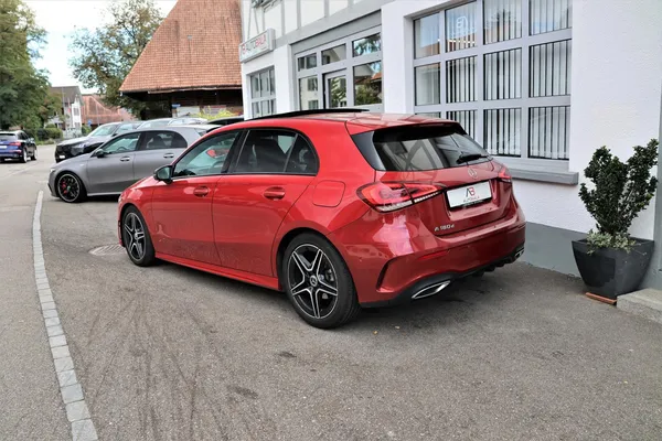 Car image 8