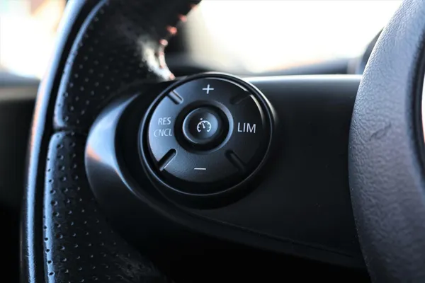 Car image 27