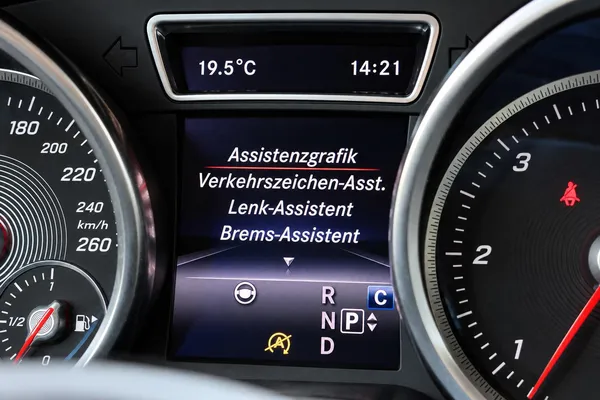 Car image 26