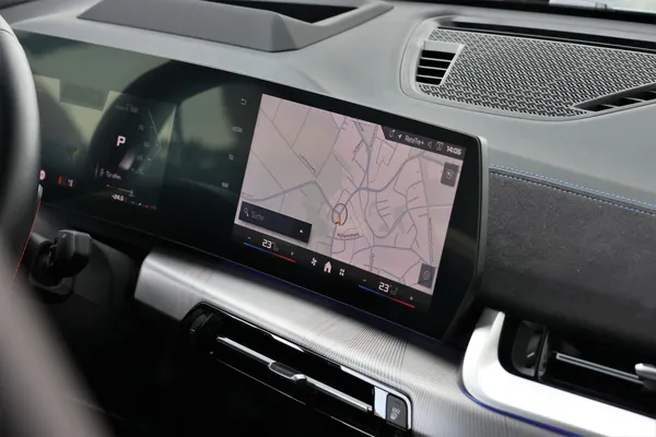 Car image 24