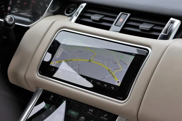 Car image 19
