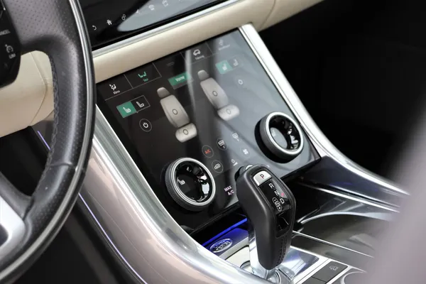 Car image 20