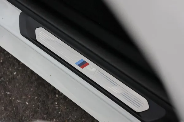 Car image 24