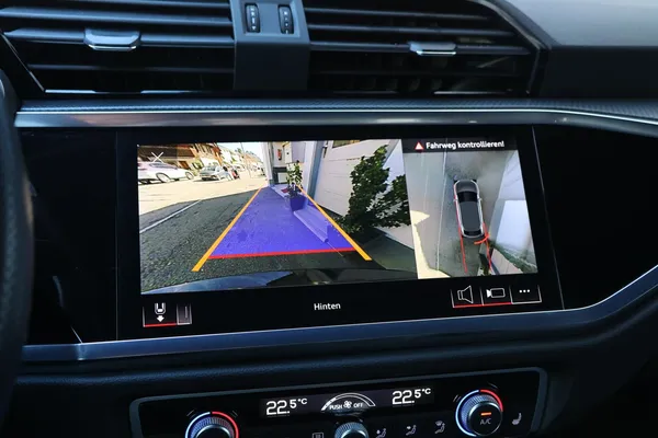 Car image 26