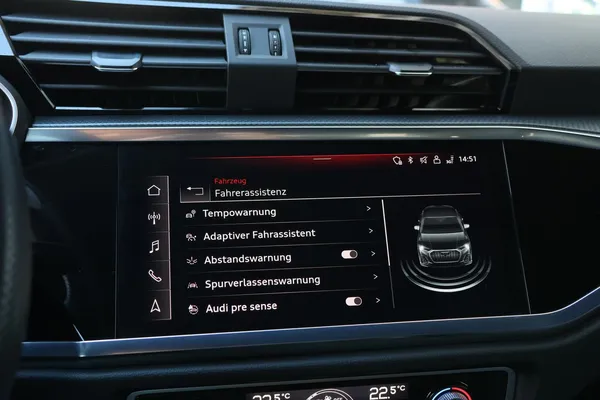Car image 27