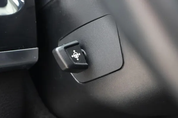 Car image 28