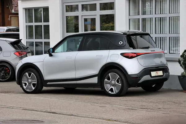 Car image 5