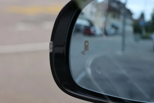 Car image 30