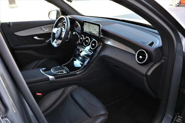 Car image 24