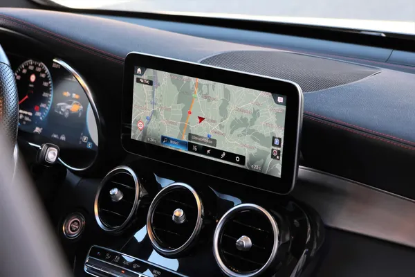 Car image 25